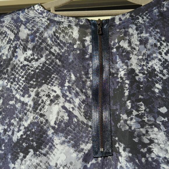 Jones New York Collection Navy Sequin Snakeskin Print Trim & Back Tank Size 14 - Picture 4 of 10